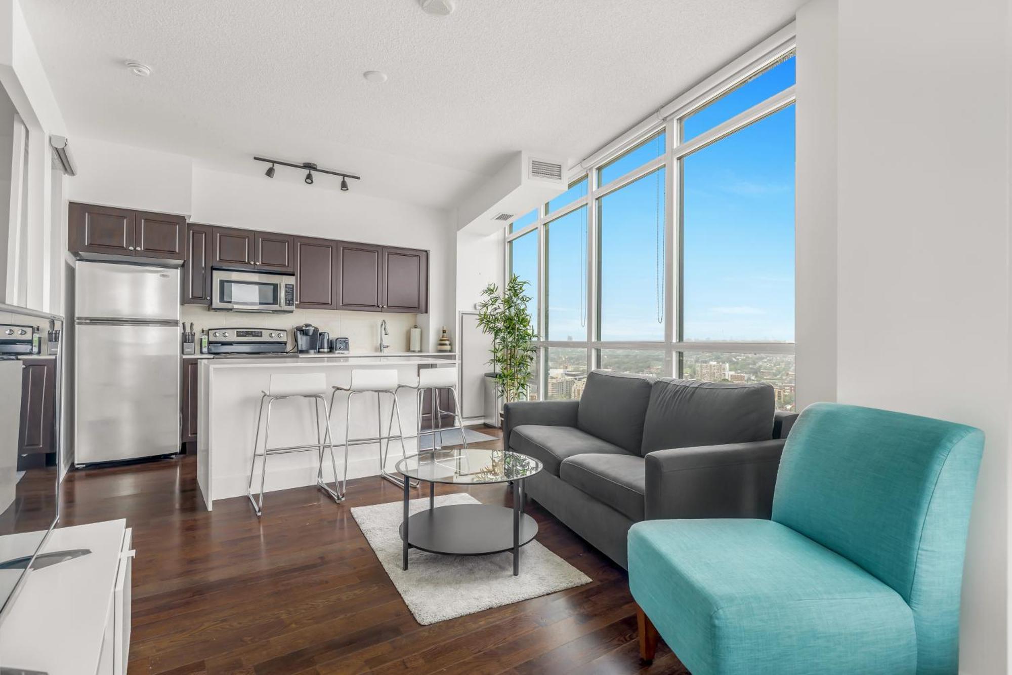 2 Bedroom Waterfront Condo Downtown W/ Free Parking 토론토 외부 사진