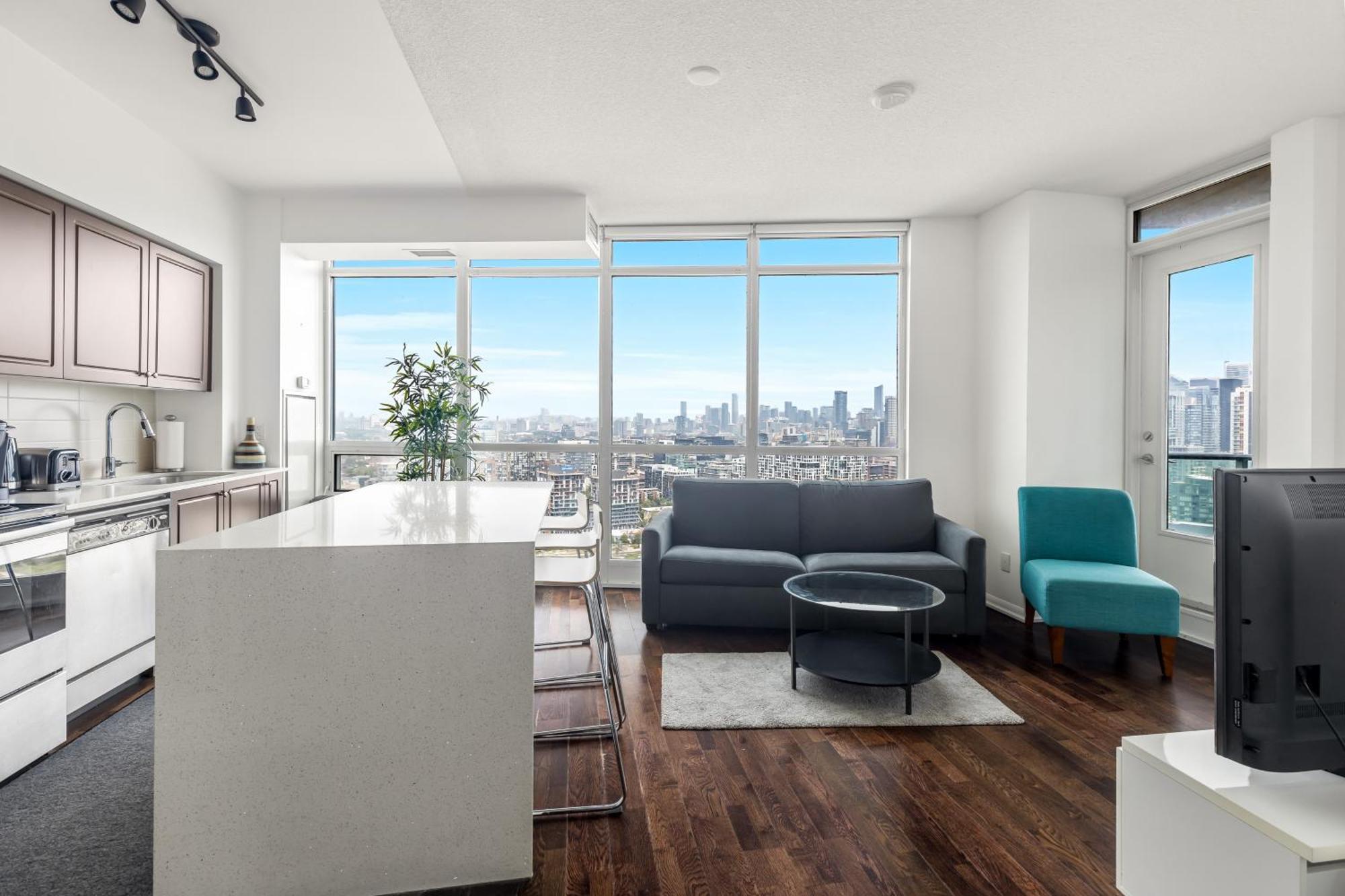 2 Bedroom Waterfront Condo Downtown W/ Free Parking 토론토 외부 사진